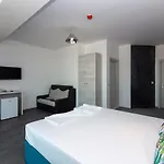 H Pe Plaja Belona